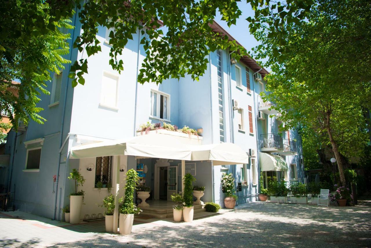 Hotel Vienna Cervia Exteriér fotografie